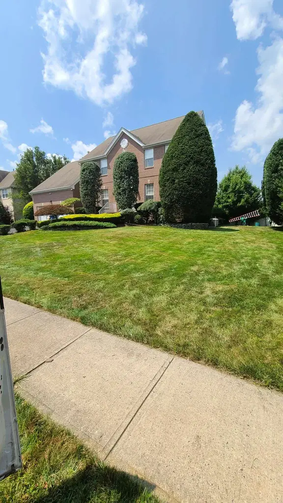 Front Yard Lawn Care Service Monmouth County NJ